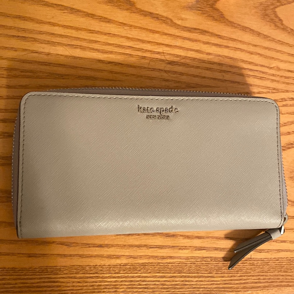 Kate Spade Large zip wallet